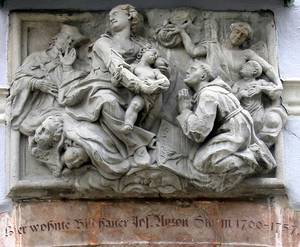 Relief einer Figurengruppe von Anton Sturm