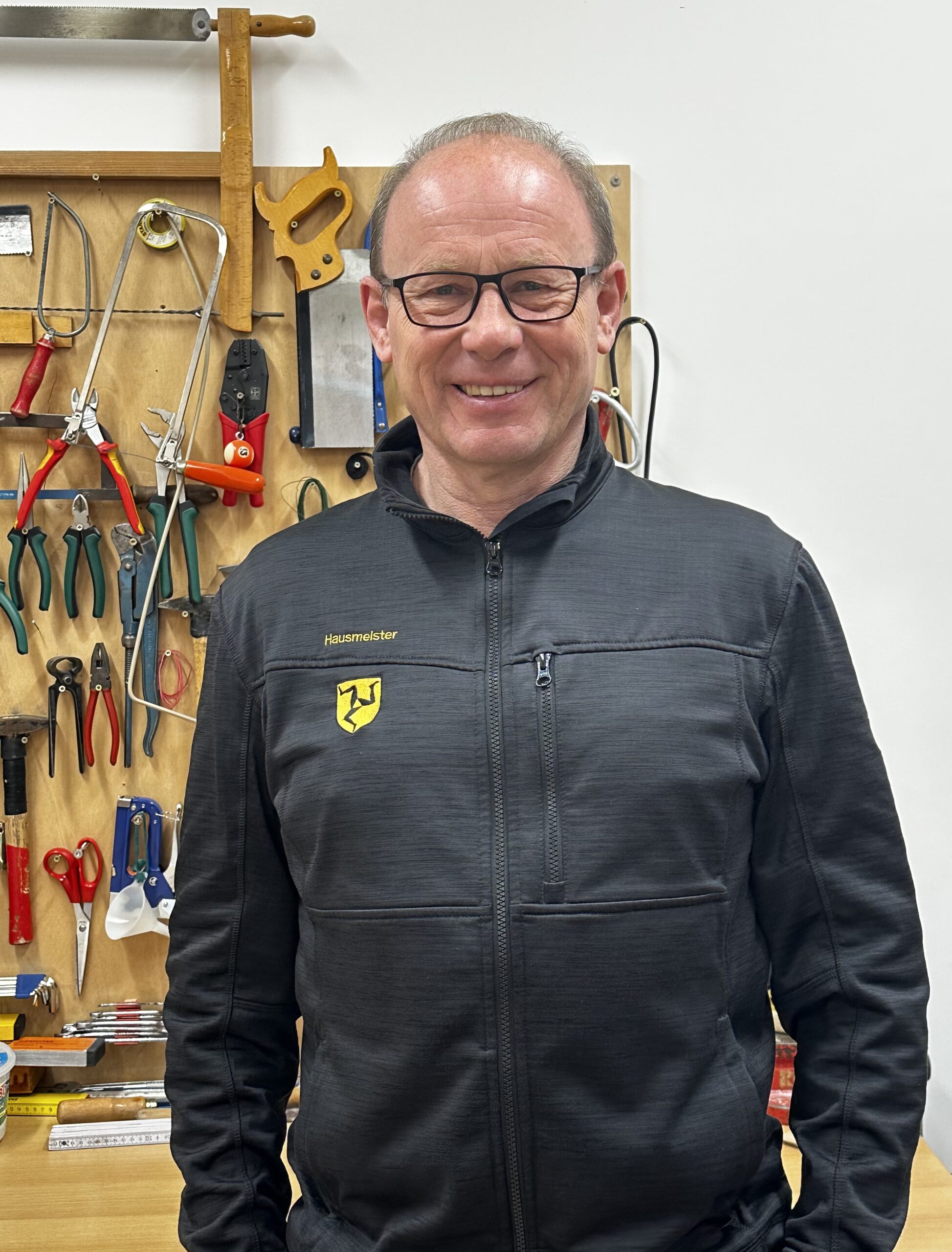 Hausmeister Marek Miernik